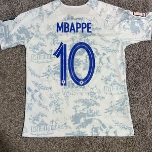 LIKE NEW! MBAPPE ( 10 ) FRANCE WORLD CUP JERSEY